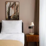 Daire Limehome Weserstrasse, Friedrichshain *